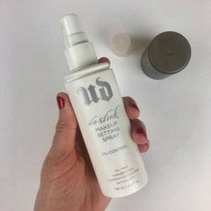 Urban Decay De-Slick Oil-Control Setting Spray 4oz
